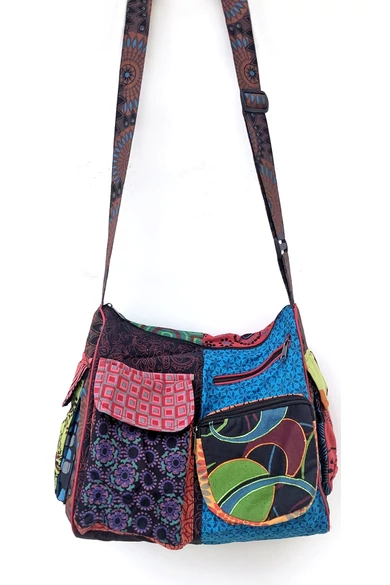 pamut, zsebes, válltáska, cipzáras, bélelt, színes, patchwork, mintás, kék, piros, zöld, sárga, barna, fekete, narancs, textil, egyedi, női, kiegészítő, divat, trend