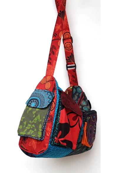 pamut, zsebes, válltáska, cipzáras, bélelt, színes, patchwork, mintás, kék, piros, zöld, sárga, barna, fekete, narancs, textil, egyedi, női, kiegészítő, divat, trend