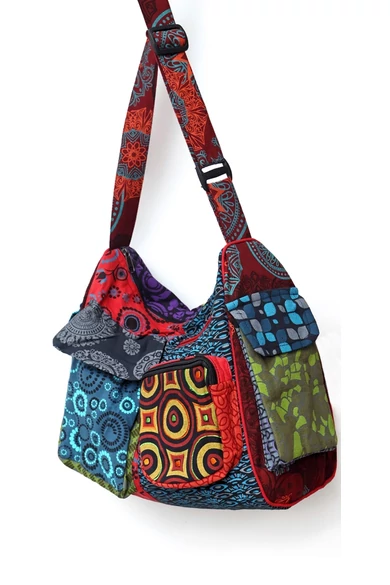 pamut, zsebes, válltáska, cipzáras, bélelt, színes, patchwork, mintás, kék, piros, zöld, sárga, barna, fekete, narancs, textil, egyedi, női, kiegészítő, divat, trend
