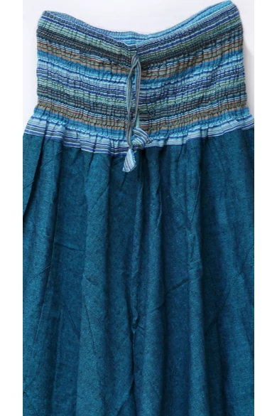 bő, pamut, nadrág, aladdin, hárem, ejtett, ülepű, kék, farmerkék, színes, csíkos, lezser, női divat, trend, bohém, elegáns, egyedi, különleges, szellős, kényelmes