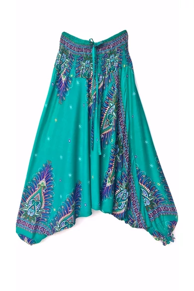 bőszárú, ejtett, ülepű, aladdin, nadrág, gumis, derekú, zöld, színes, pávatoll, mintás, viszkóz, pamut, lezser, női divat, trend, bohém, elegáns, egyedi, különleges, szellős, kényelmes