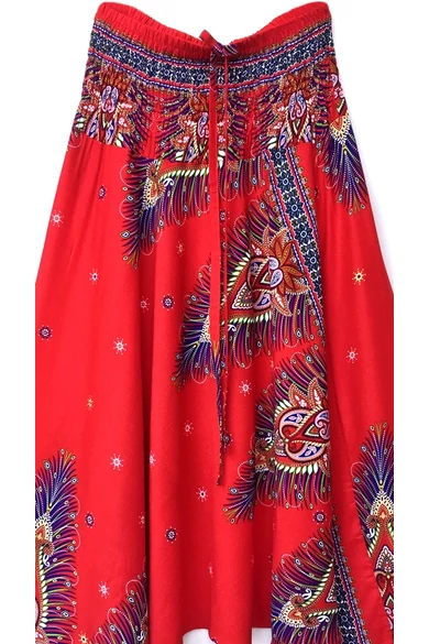 bőszárú, ejtett, ülepű, aladdin, nadrág, gumis, derekú, piros, színes, pávatoll, mintás, viszkóz, pamut, lezser, női divat, trend, bohém, elegáns, egyedi, különleges, szellős, kényelmes