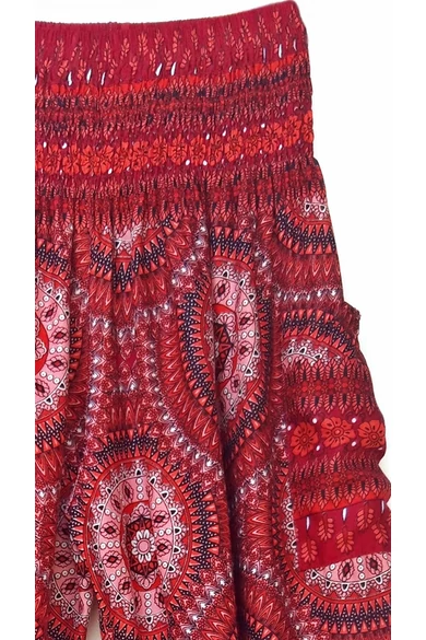 bőszárú, zsebes, jázmin, nadrág, gumis, derekú, piros, bordó, fekete, színes, virágos, kör, mintás, viszkóz, pamut, lezser, női divat, trend, bohém, elegáns, egyedi, különleges, szellős, kényelmes